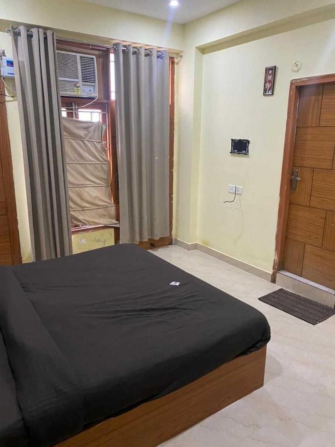 Hotel O Devansh Inn New Delhi Bagian luar foto