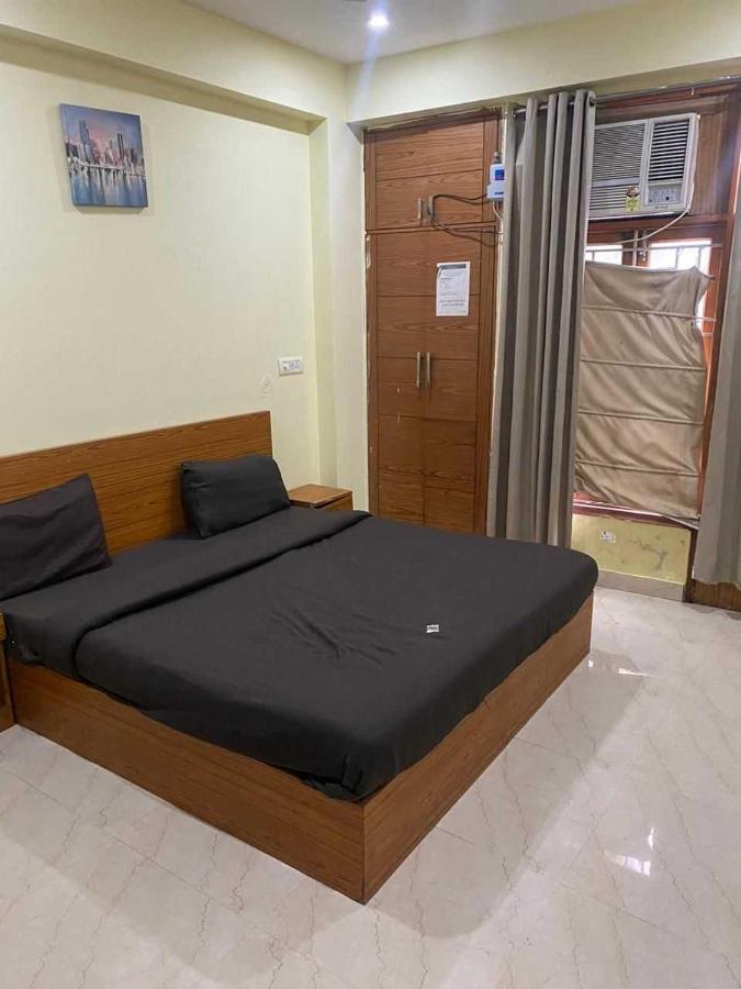 Hotel O Devansh Inn New Delhi Bagian luar foto